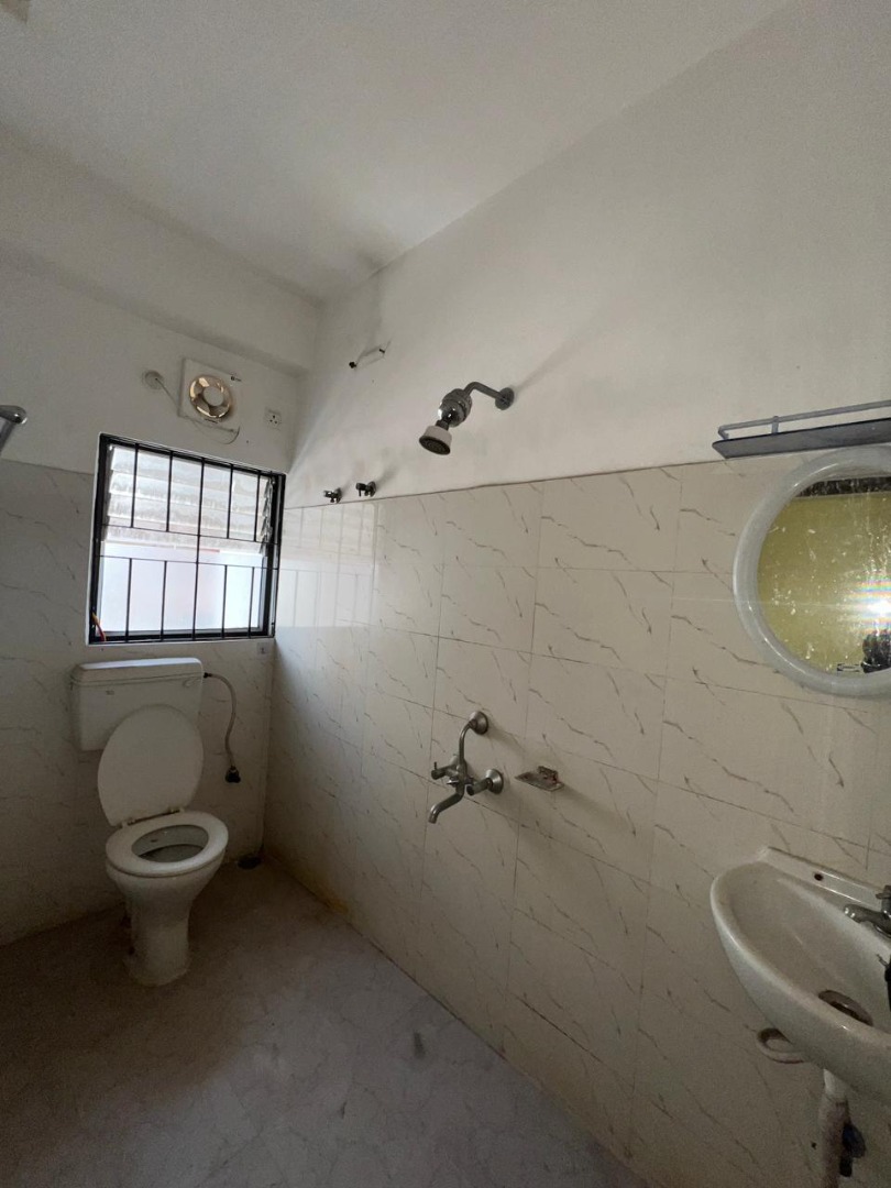 Unfurnished 3bhk in New Guwahati Railway Colony, West Jyotinagar, Bamunimaidan, Guwahati, Assam, India for Rent